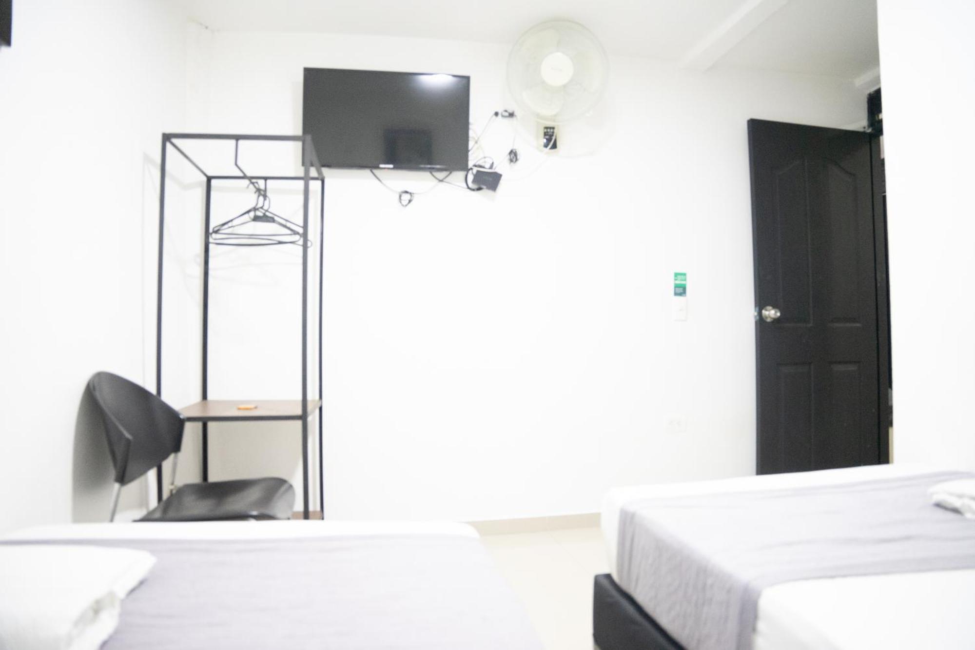 Hotel Laureles De Aburra Medellín Esterno foto