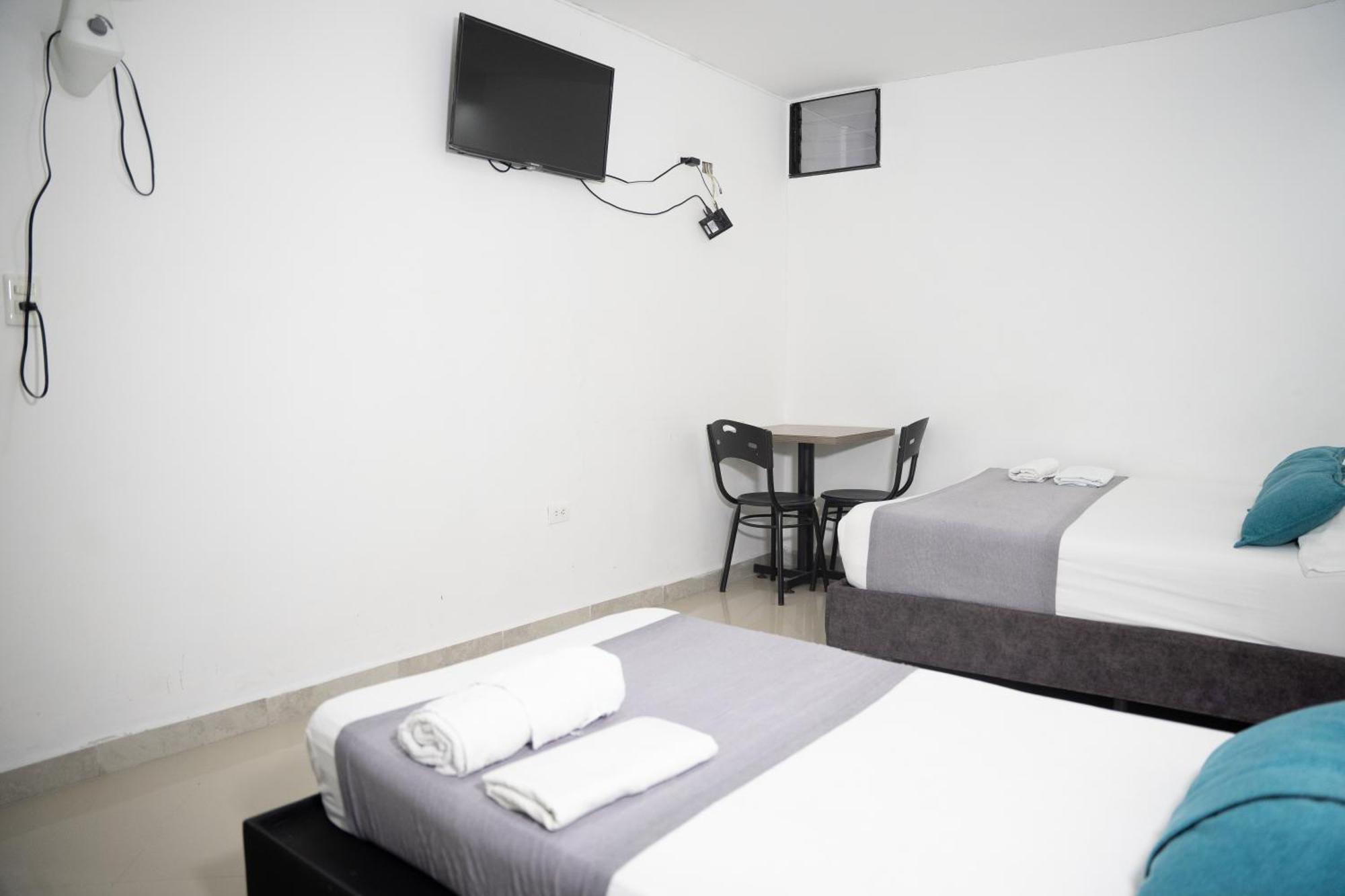 Hotel Laureles De Aburra Medellín Esterno foto